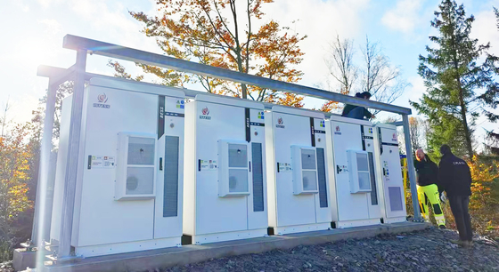 215Kwh baterie litowe z wykorzystaniem energii słonecznej do przechowywania energii wysokonapięciowej w przemyśle i w zastosowaniach handlowych