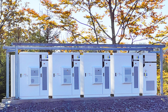 System magazynowania energii zewnętrznej z akumulatorami w jednym systemie All-In-One z przeciwpożarowaniem dla użytku komercyjnego